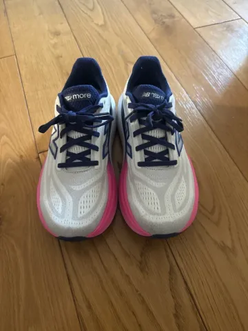 Used New Balance Fresh Foam X More v6 bike — image 6 of 9
