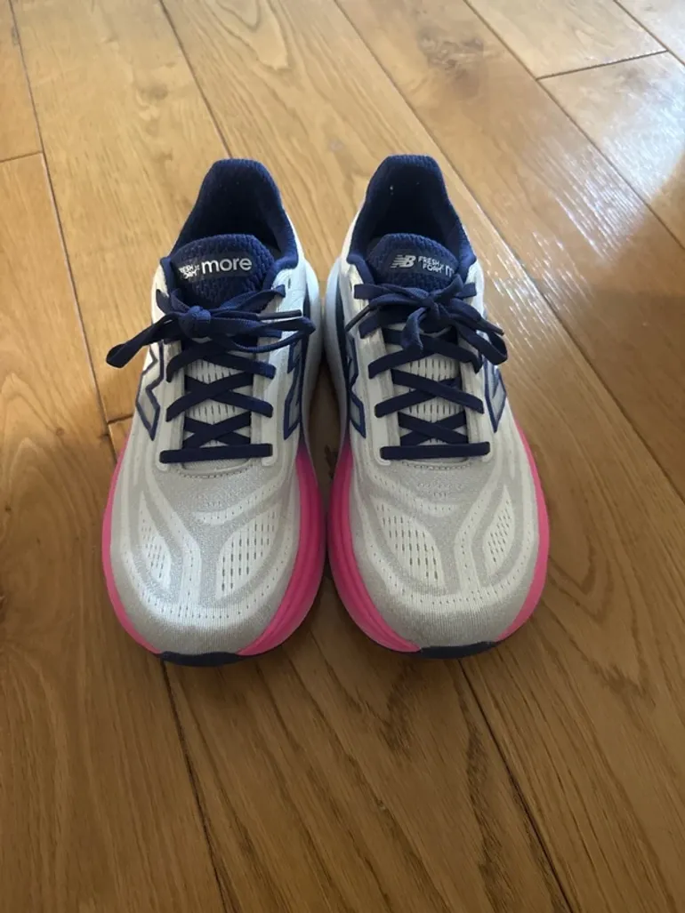 Used New Balance Fresh Foam X More v6 bike — image 6 of 9