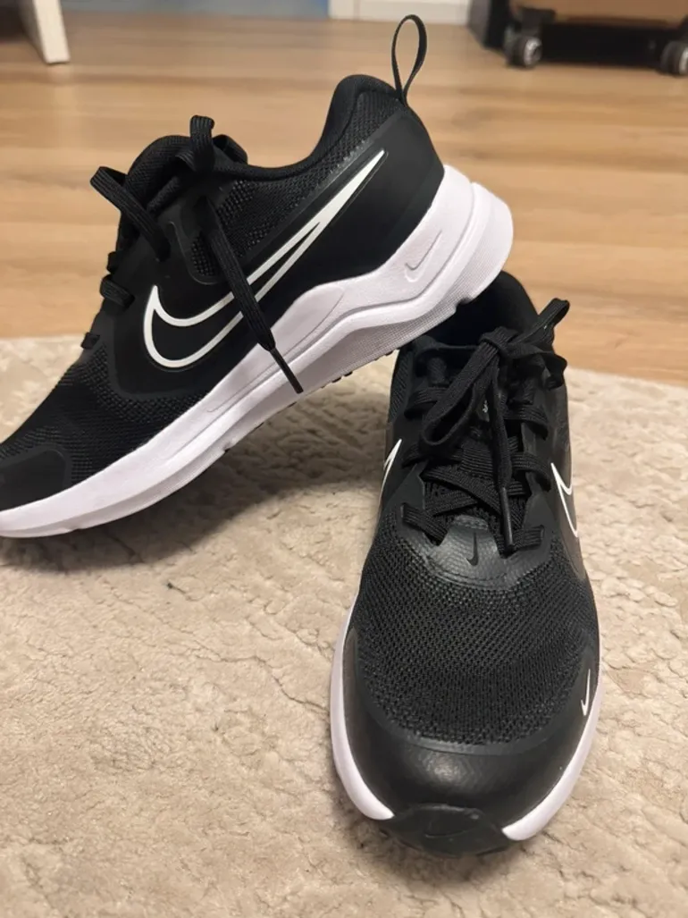 Nike Running Sneaker bike usato — immagine 4 di 4