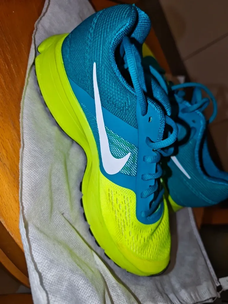 Käytetty Verde Nike Running Shoes bike — kuva 2 / 7