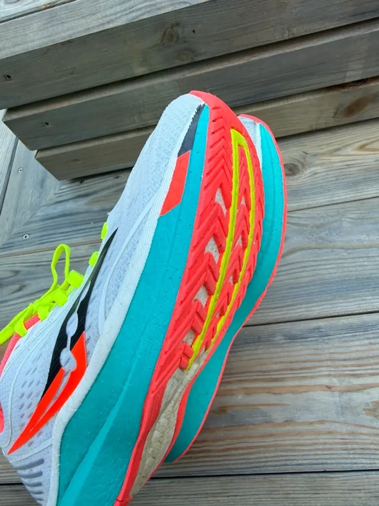 Gebrauchtes Saucony Endorphin Speed 3 bike — Bild 13 von 15
