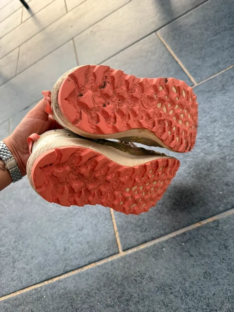Used Asics Hanaku bike — image 6 of 7