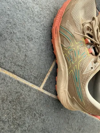Used Asics Hanaku bike — image 2 of 7