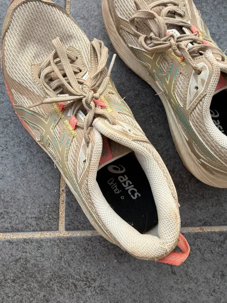 Used Asics Hanaku bike — image 4 of 7