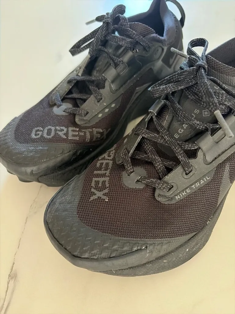 Used Nike Trail Gore-tex bike — image 3 of 8