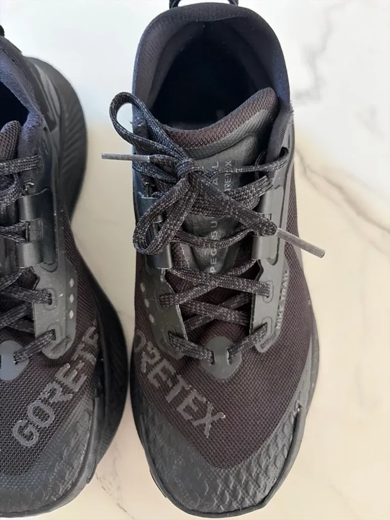 Used Nike Trail Gore-tex bike — image 4 of 8