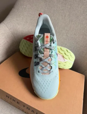 Used Pegasus Trail 5 Running Shoes