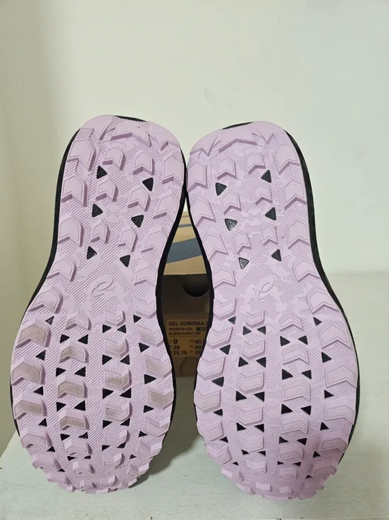 Used Asics Gel Sonoma 8 GTX bike — image 6 of 9