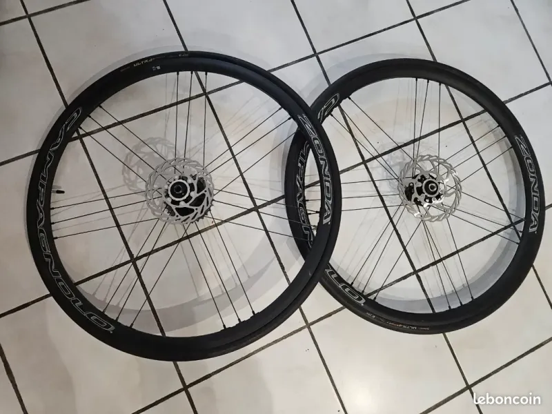 Campagnolo Zonda Disc 2024 Wheels d'occasion