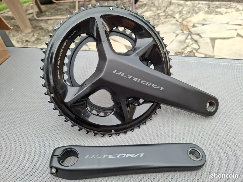 Použité Shimano Ultegra R8100 2025 Drivetrain & Pedals