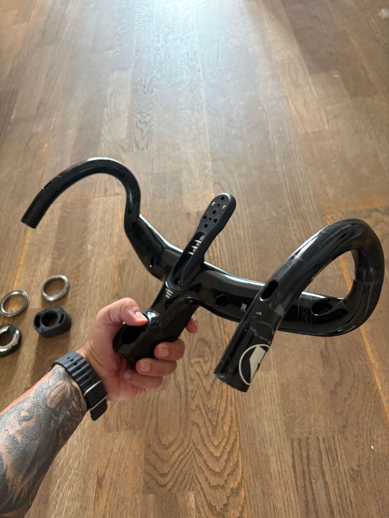 Używany Cinelli Handlebar 2022 bike — zdjęcie 8 z 14