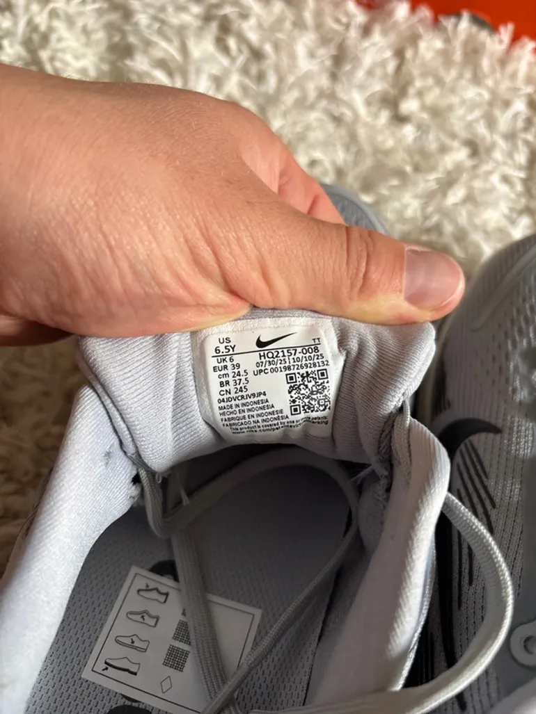 Tweedehands Nike Vomero 18 bike — afbeelding 4 van 6