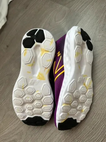 Używany New Balance 520 V7 bike — zdjęcie 2 z 3