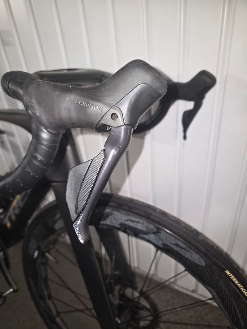 Used Shimano Ultegra Di2 R8100 12-speed Groupset 2024 Groupset