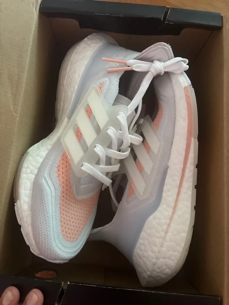 Käytetty Adidas Ultraboost bike — kuva 3 / 10