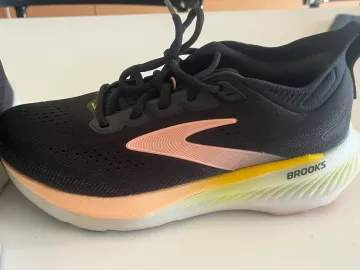 Used Brooks Walking Shoes Running Shoes