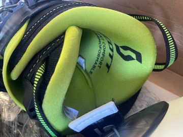 Used Scott cosmo tour 2022 bike — image 2 of 8