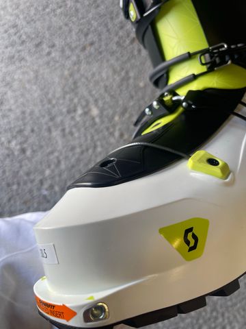 Used Scott cosmo tour 2022 bike — image 6 of 8
