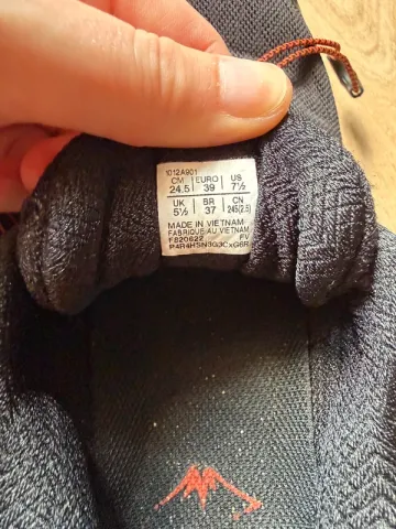 Used Asics Trail Running Shoes bike — image 3 of 4