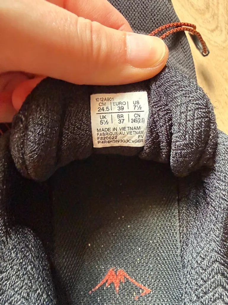 Used Asics Trail Running Shoes bike — image 3 of 4