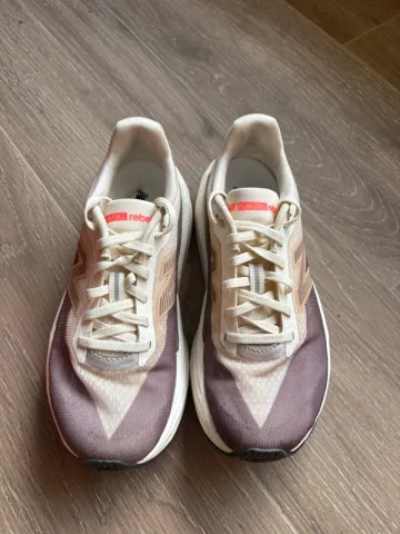 Used New Balance Rebel v5 bike — image 2 of 10