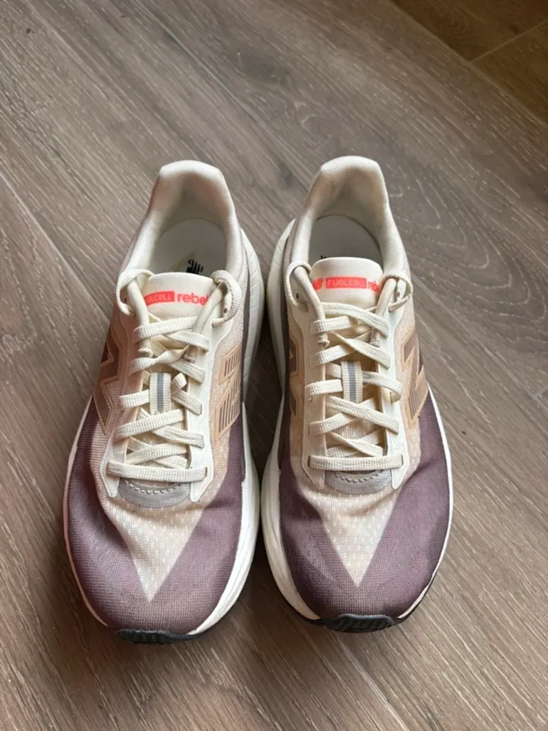 Used New Balance Rebel v5 bike — image 2 of 10