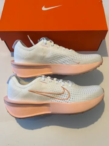 Used Nike Interact Run Running Shoes