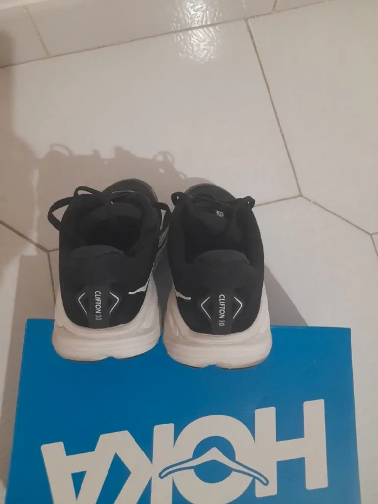 Used Hoka Running Shoes bike — image 3 of 4