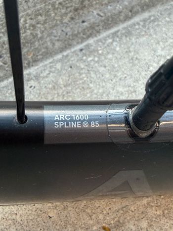 Używany Continental ARC 1600 Spline bike — zdjęcie 7 z 7