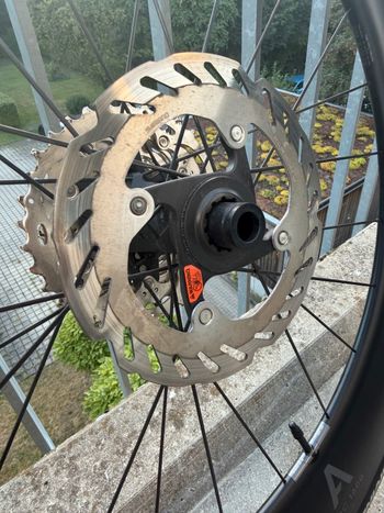 Używany Continental ARC 1600 Spline bike — zdjęcie 3 z 7