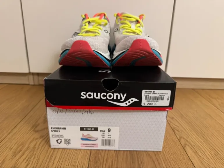 Tweedehands Saucony Endorphin Speed 5 bike — afbeelding 2 van 6