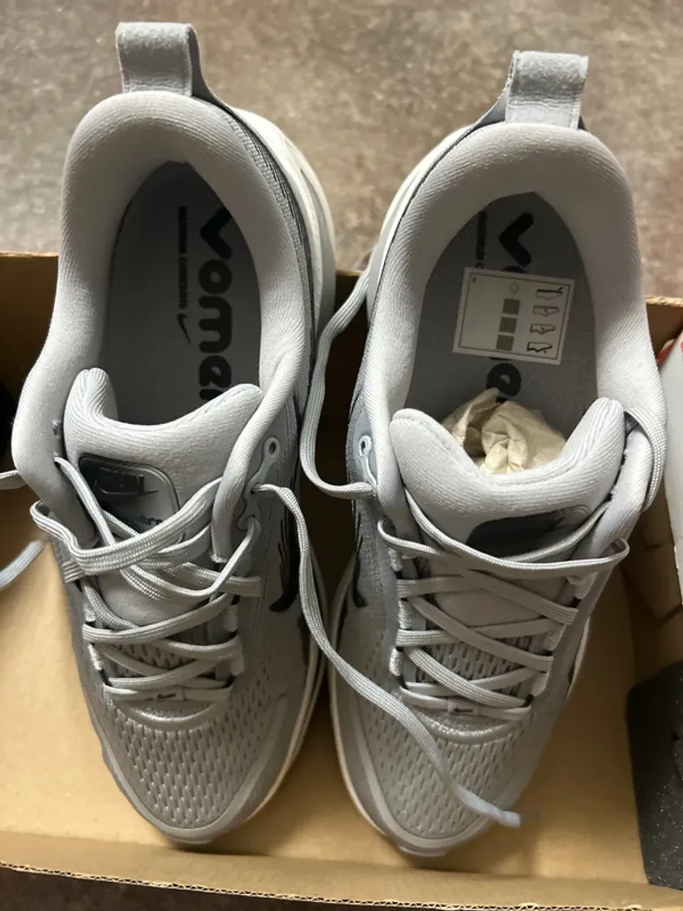 Tweedehands Nike Vomero 18 bike — afbeelding 2 van 7