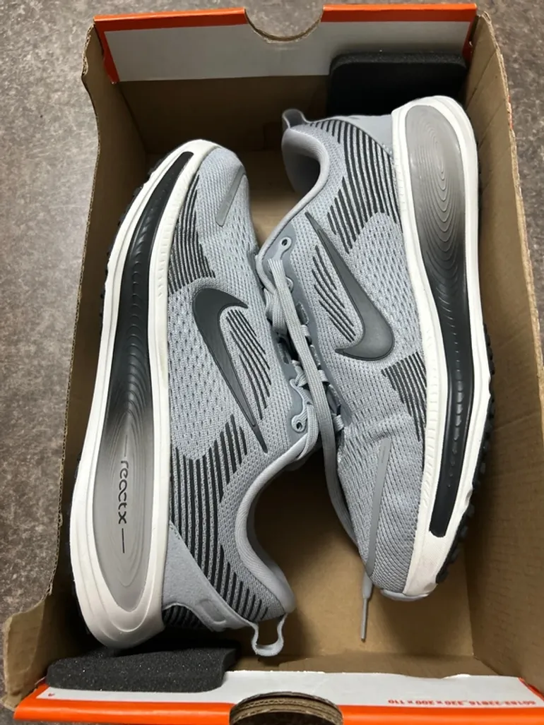 Tweedehands Nike Vomero 18 bike — afbeelding 5 van 7