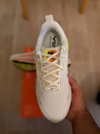 Tweedehands Nike Vomero 18 bike — afbeelding 2 van 7