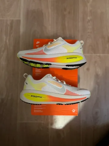 Tweedehands Nike Vomero 18 Running Shoes
