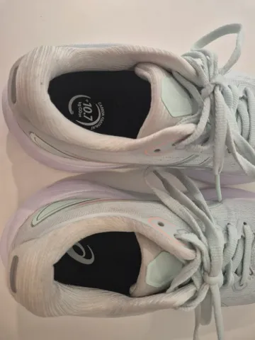 Used Premium Gel-Kayano 30 bike — image 8 of 10