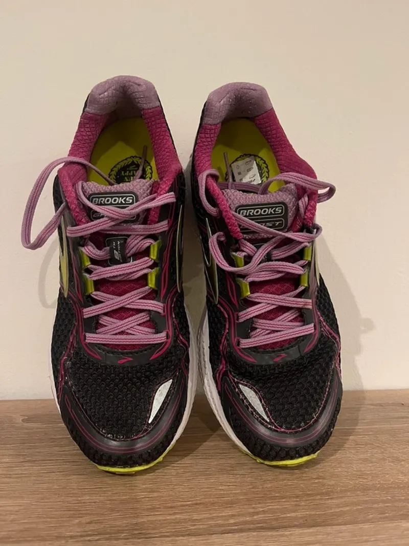 Käytetty Brooks Laufschuhe bike — kuva 3 / 4