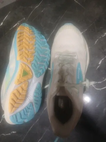 Used Brooks Running Shoes bike — image 4 of 4
