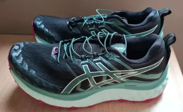 Used Asics Trabuco Max Running Shoes