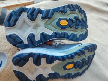 Used Hoka Mafate 5 bike — image 9 of 13
