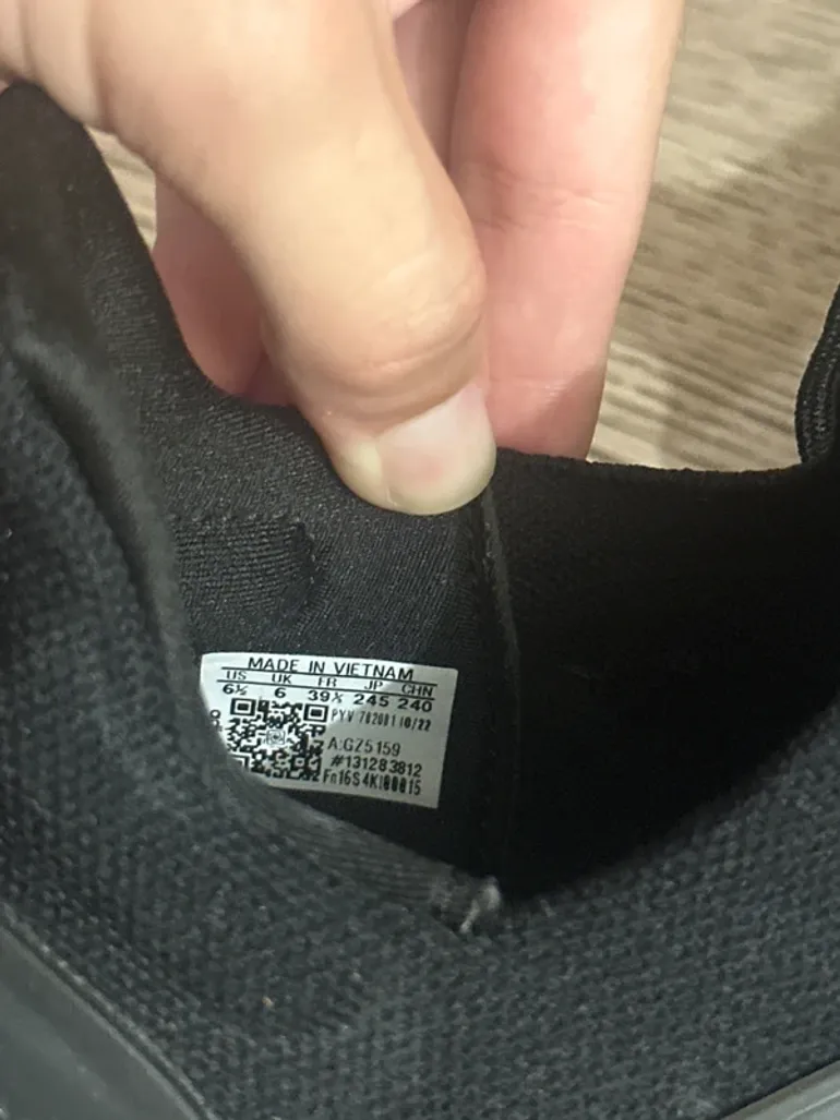 Käytetty Adidas Ultraboost light bike — kuva 4 / 4