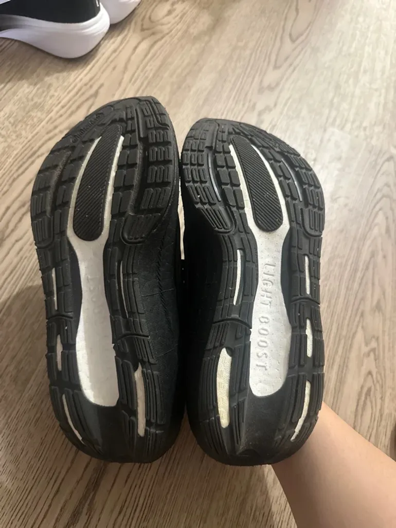 Käytetty Adidas Ultraboost light bike — kuva 3 / 4