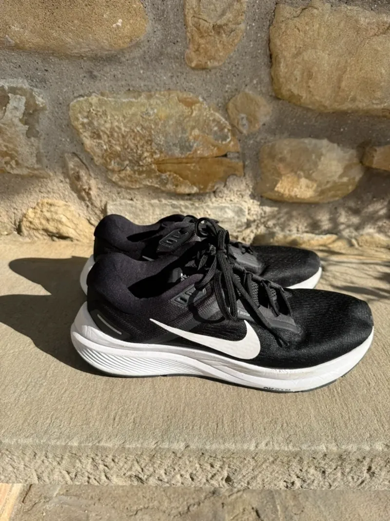 Used Nike Air Zoom Structure 24 Running Shoes