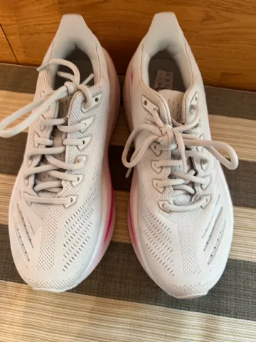 Used Brooks Glycerin Max 2 bike — image 2 of 9