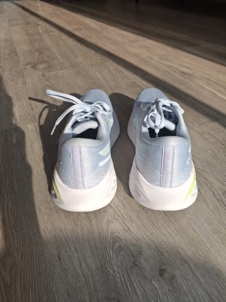 Used Asics Gel stratus 4 bike — image 2 of 5