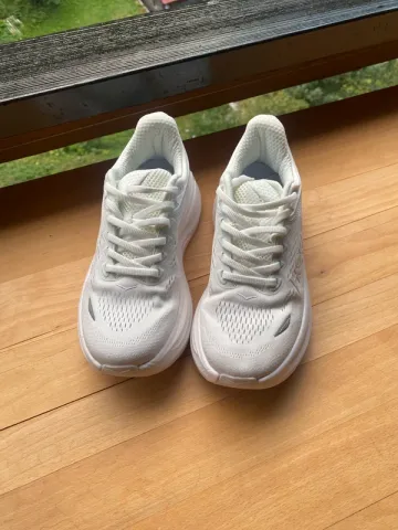 Used Hoka Bondi 9 bike — image 3 of 10