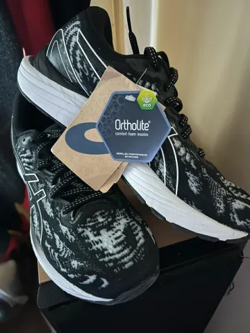 Used Asics Cumulus Running Shoes