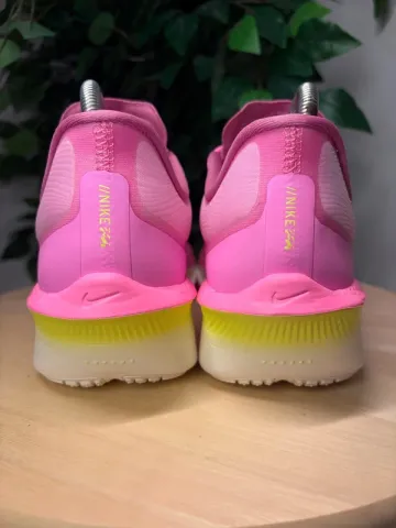 Used Nike Zoom Fly 6 bike — image 4 of 9
