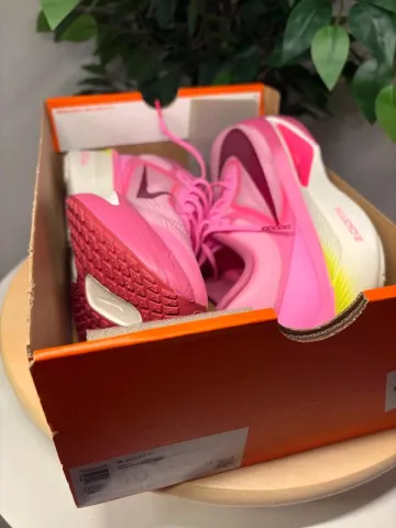 Used Nike Zoom Fly 6 bike — image 9 of 9