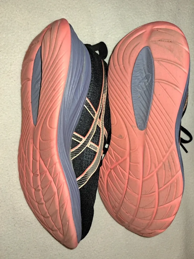 Used Asics Cumulus 27 bike — image 5 of 6